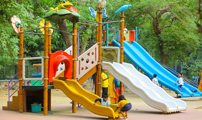 CHILDREN'S PARADISE